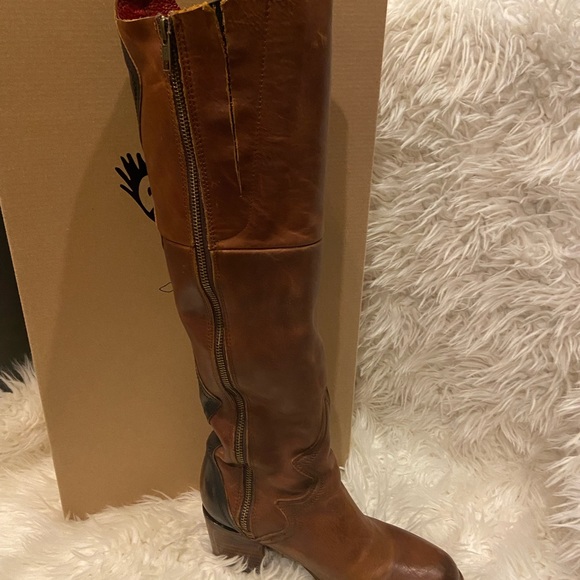 Calgary cognac FreeBird by Steven - Picture 3 of 17